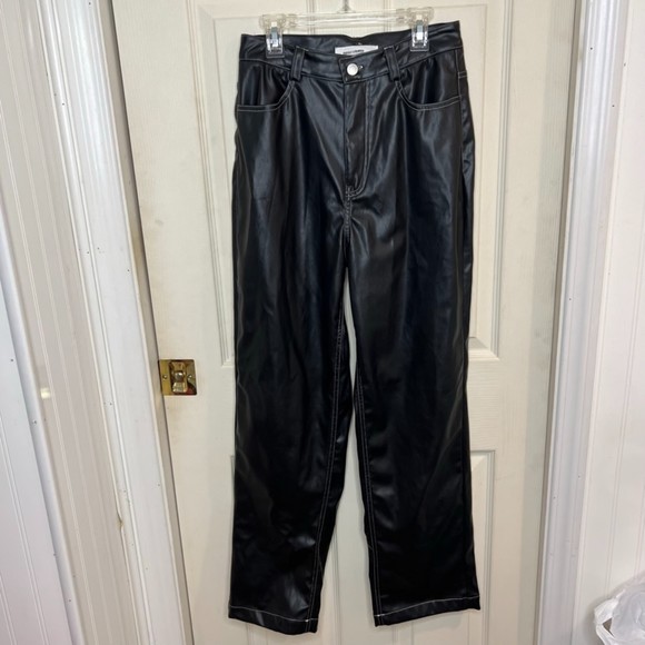 Perfect Stranger Black Faux Leather High Rise Stretchy Straight Leg Pants Size 8 - Picture 1 of 9